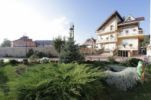 Pensiunea Boema Piatra Neamţ Exteriör bild